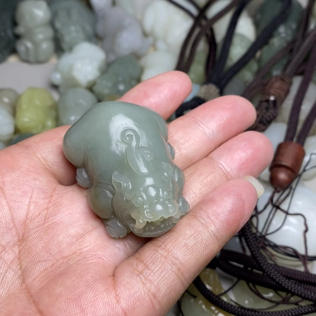 【闪购商品】和田玉未镶嵌把件涂**。