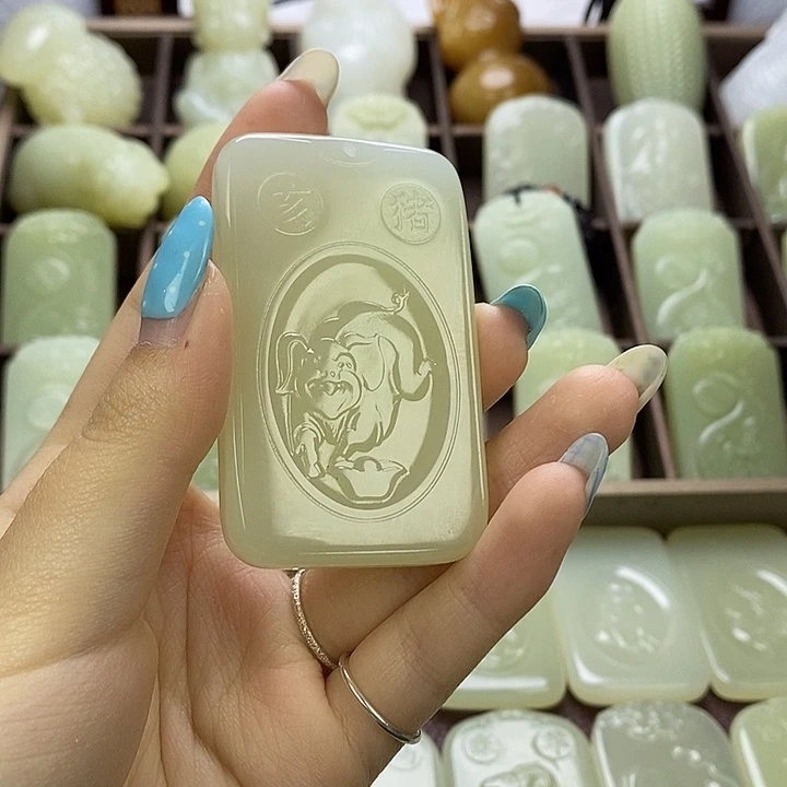 昆仑石双面守护猪