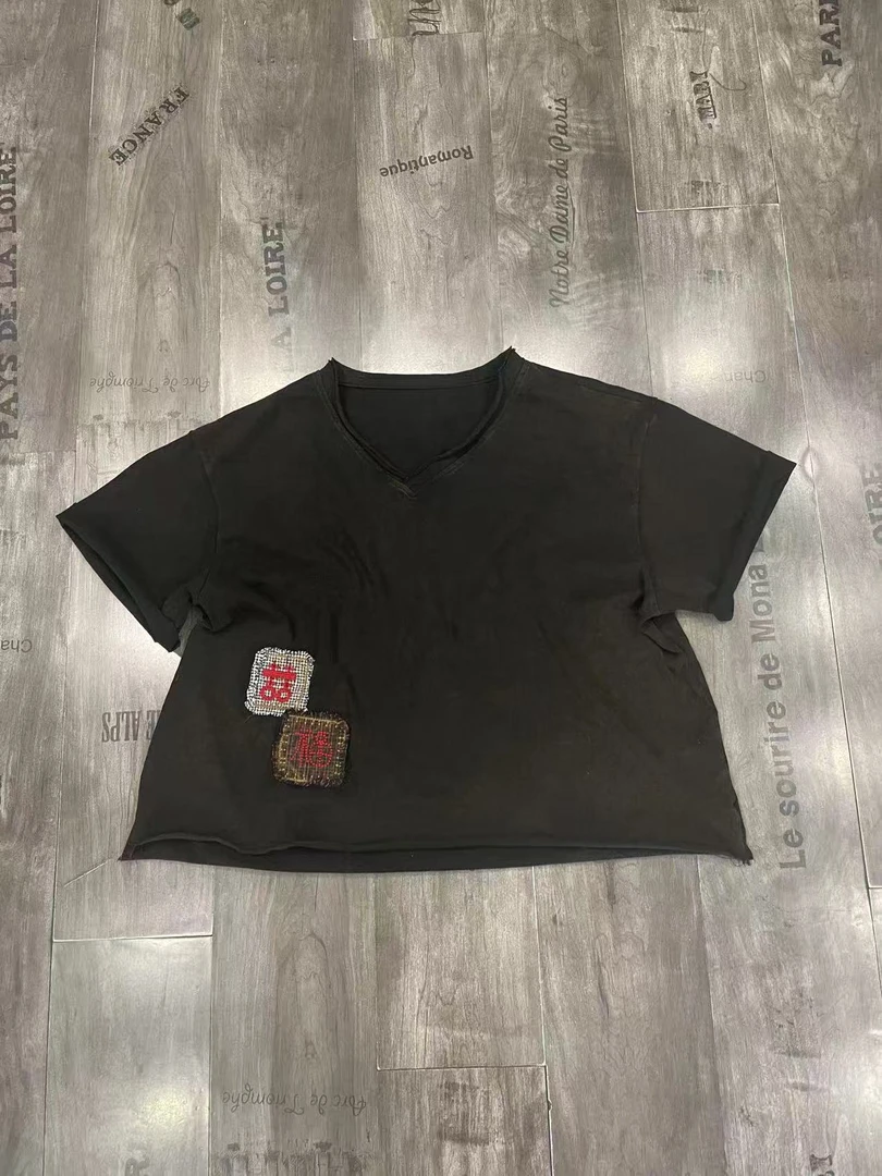 炒色刺绣V领T恤卫衣582576-2