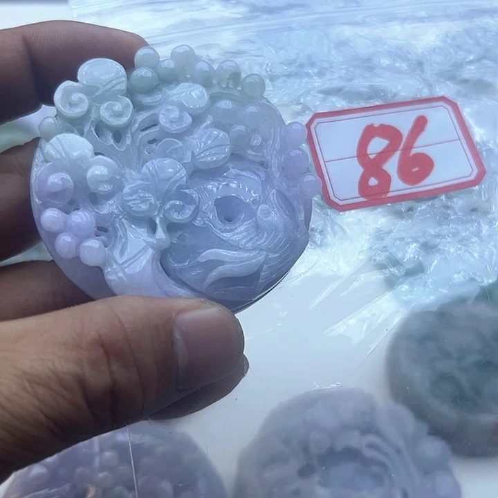 翡翠颈饰未镶嵌一****好天然缅甸翡翠吊坠