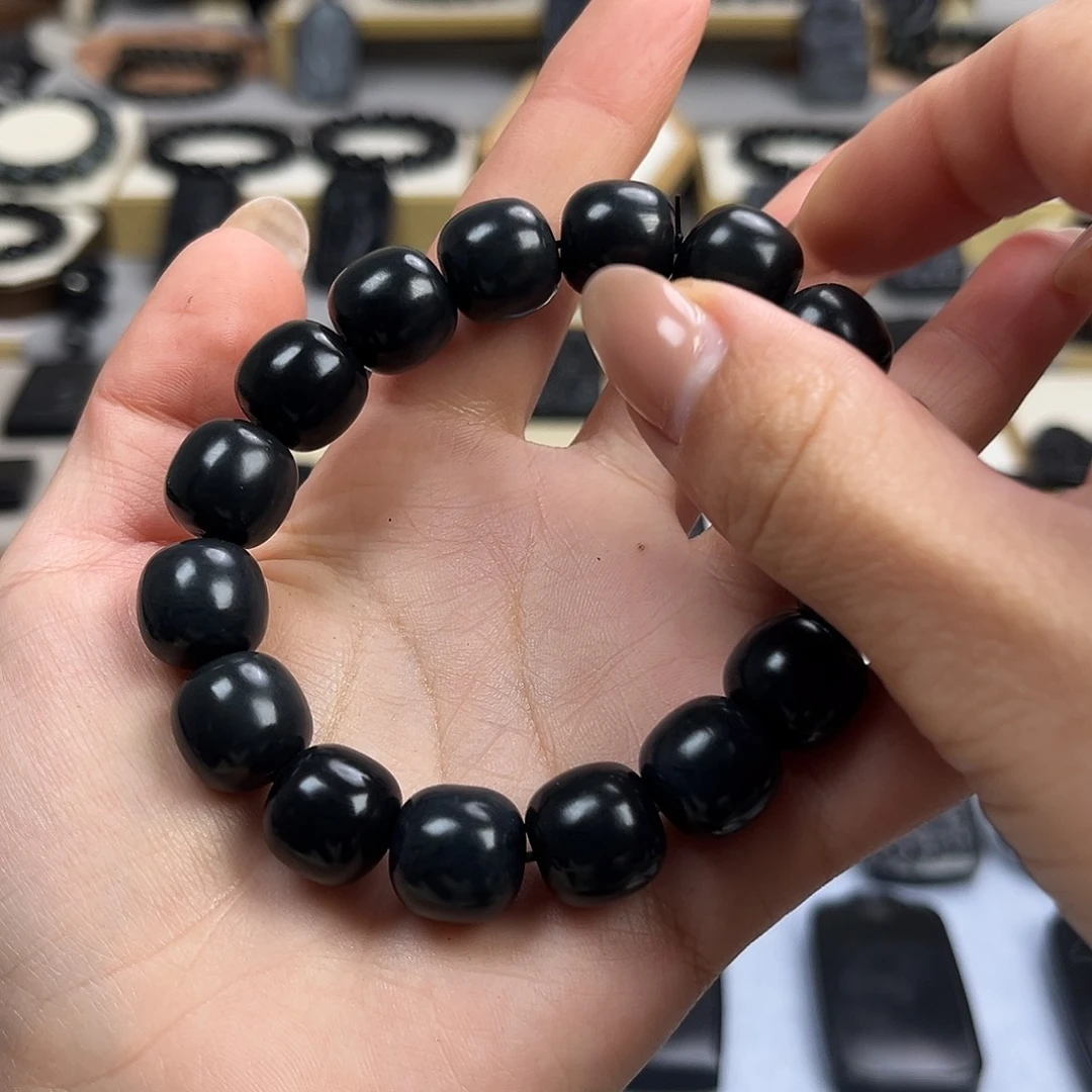 和田玉（墨玉）未镶嵌颈饰卡，14老邢体验