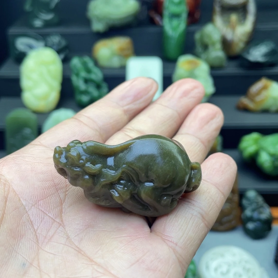 和田玉未镶嵌颈饰Z****Z