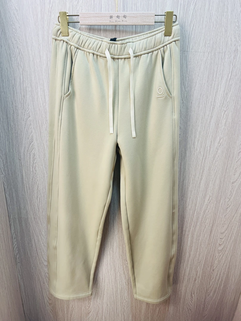 水淼冬装新款9369简约大方款口袋刺绣加绒高腰舒适百搭休闲裤