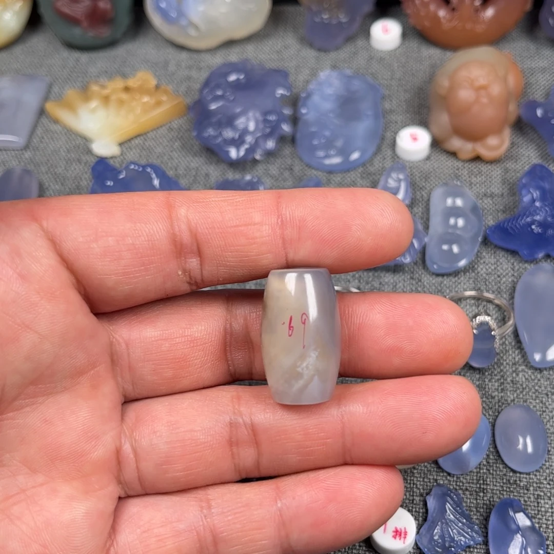 玛瑙/玉髓未镶嵌颈饰蓝玛瑙桶珠