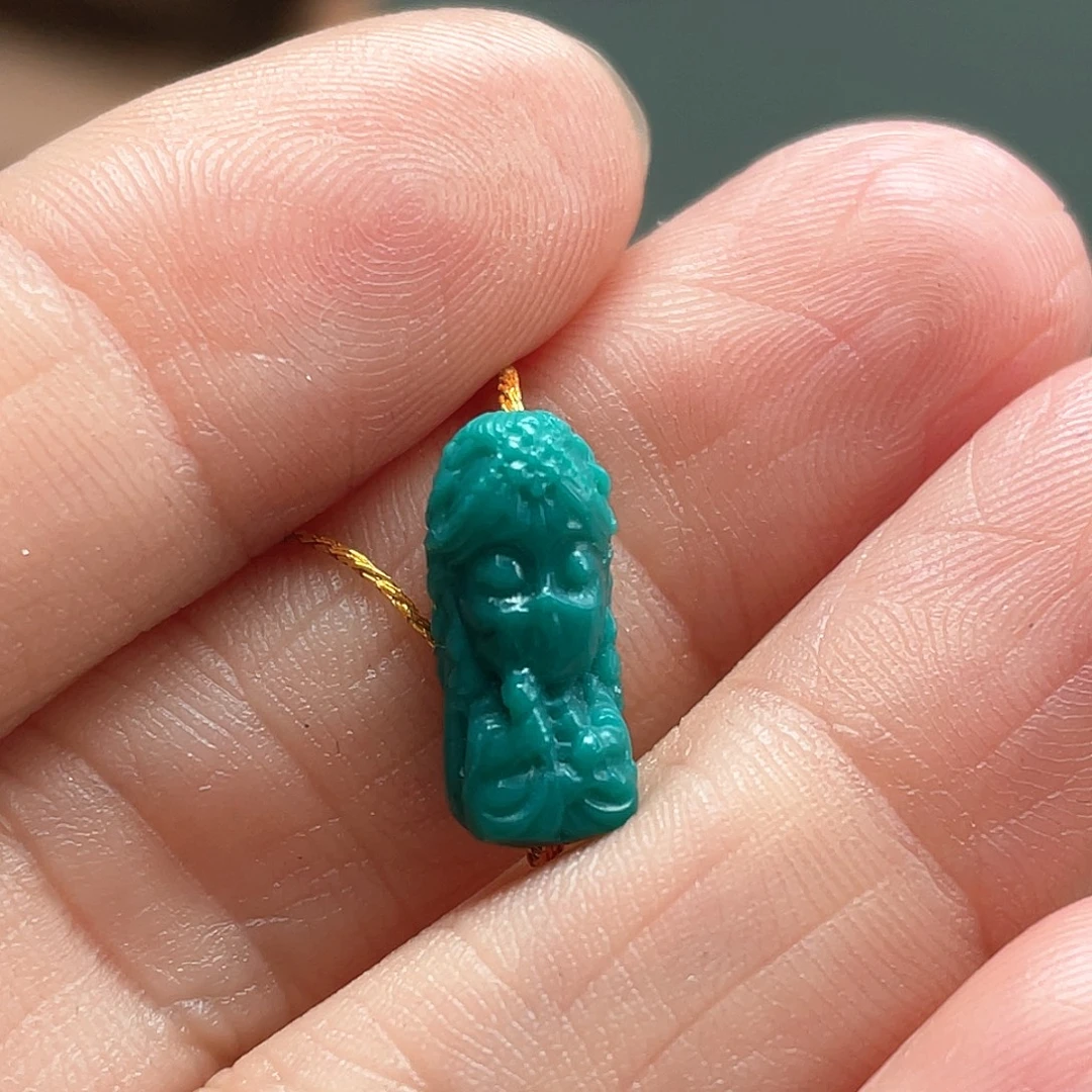 绿松石未镶嵌颈饰