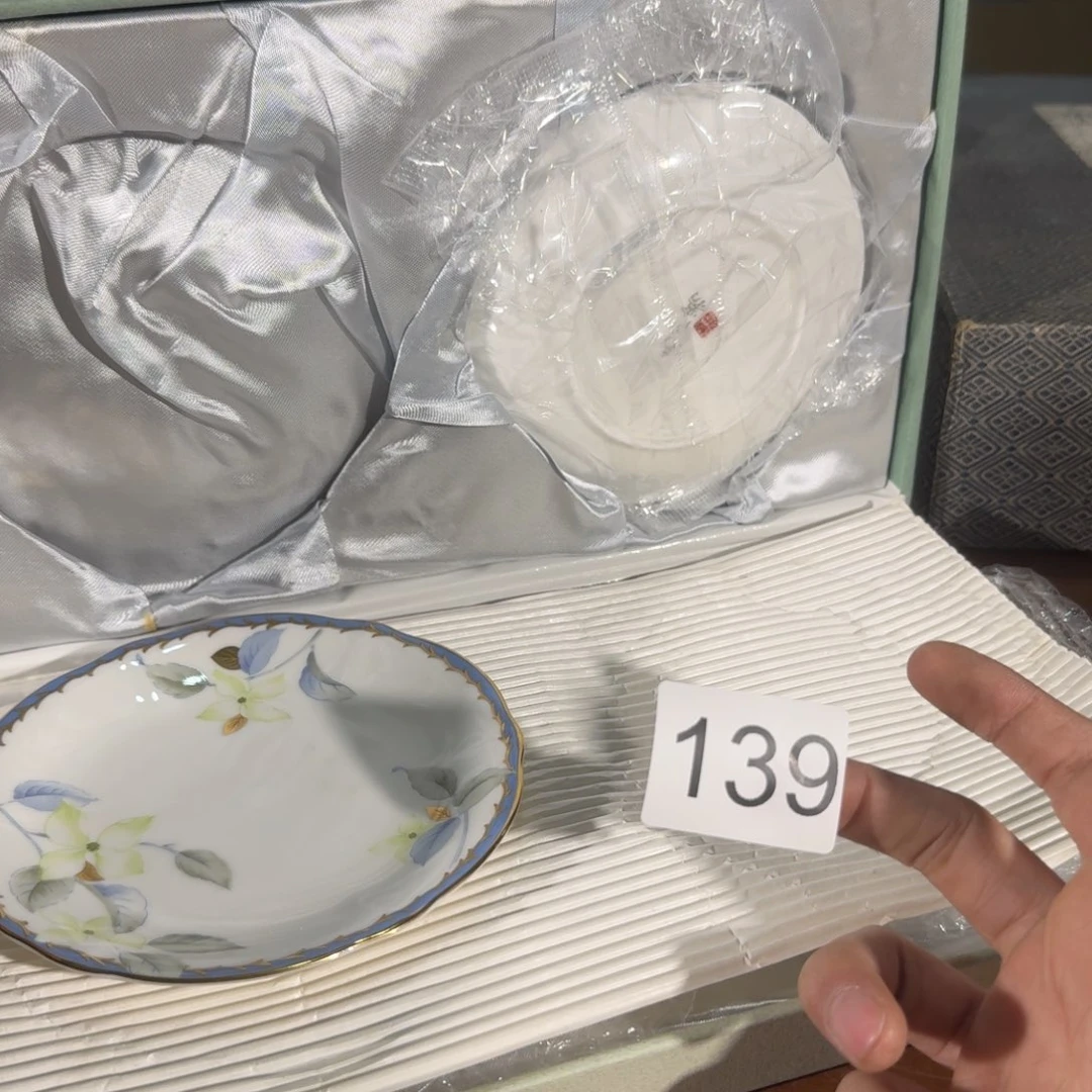 芳**千3211581816161615155151