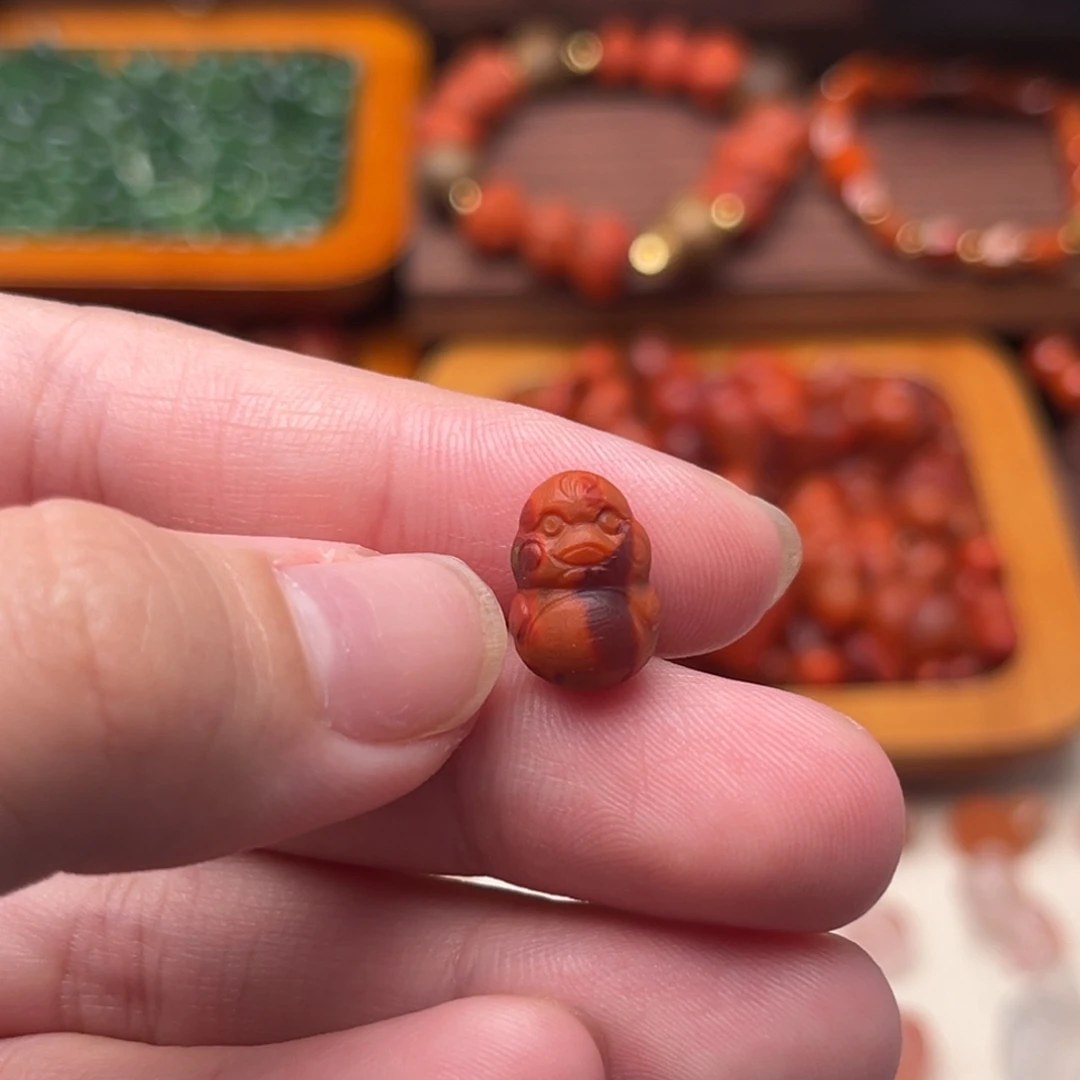 南红玛瑙南红未镶嵌21鸡血包浆小企鹅