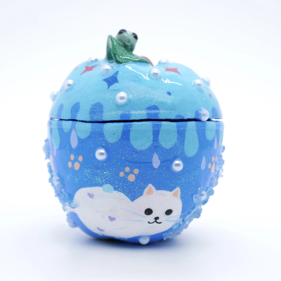 王甜心苹果盏摆件、艺术石膏作品，手工绘制，仅一件