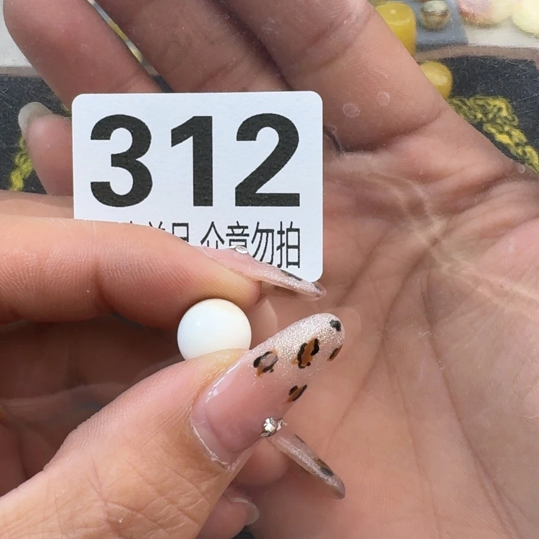 琥珀裸石未镶嵌啊***对