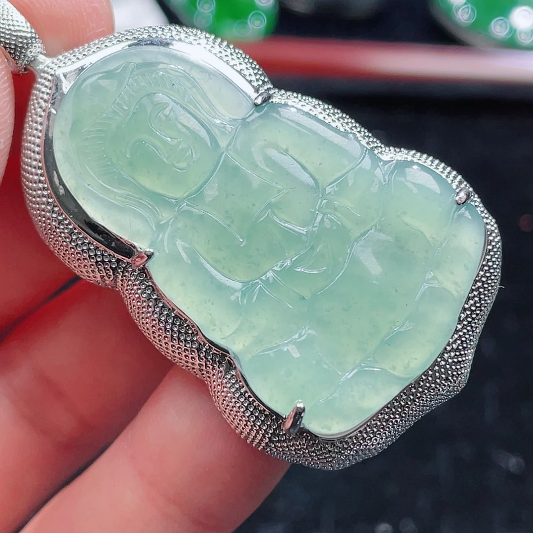 翡翠颈饰未镶嵌3，