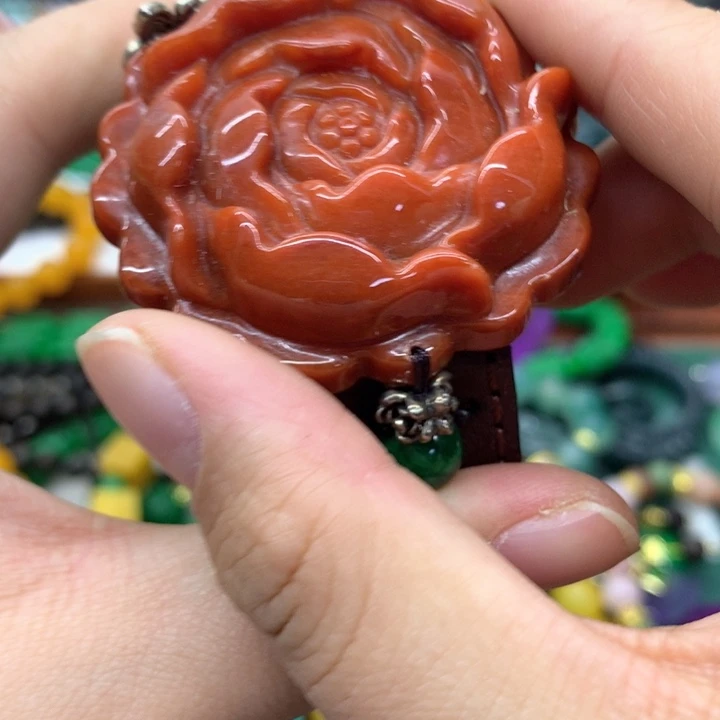 颈饰未镶嵌翡翠吊坠