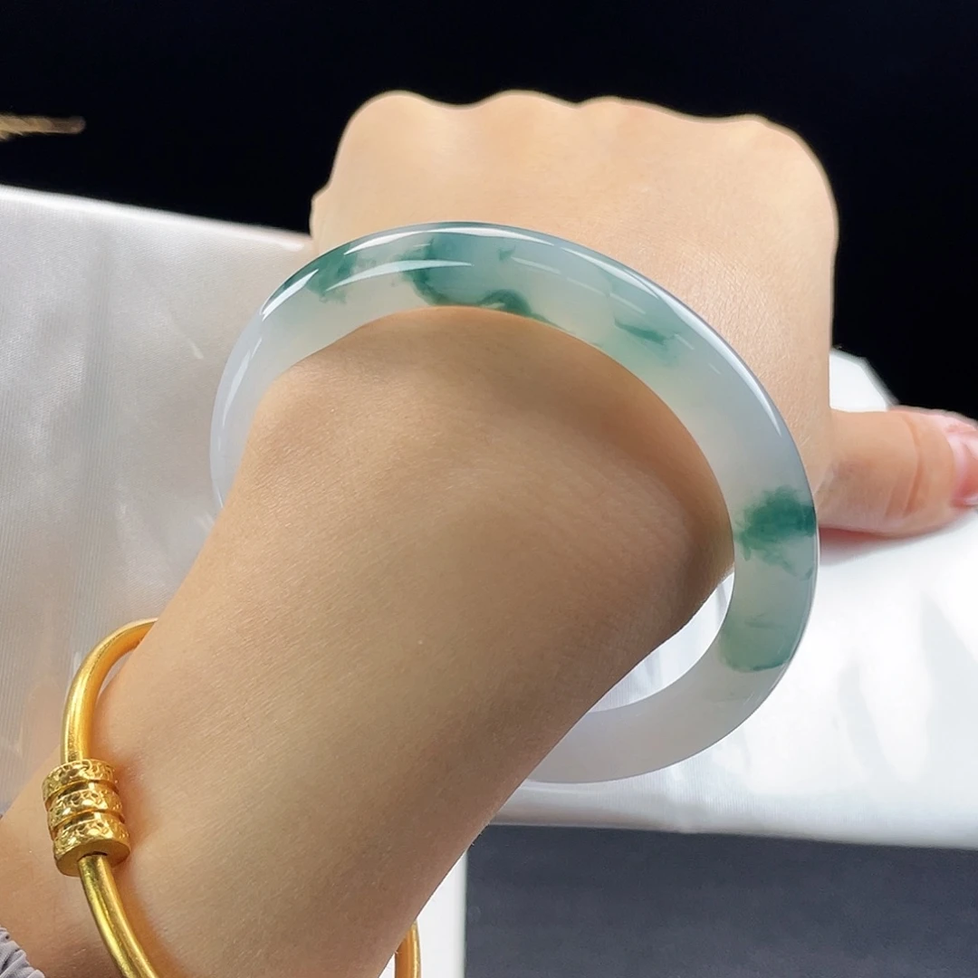 翡翠手镯未镶嵌9569-蓝底色渐变飘花-美人条