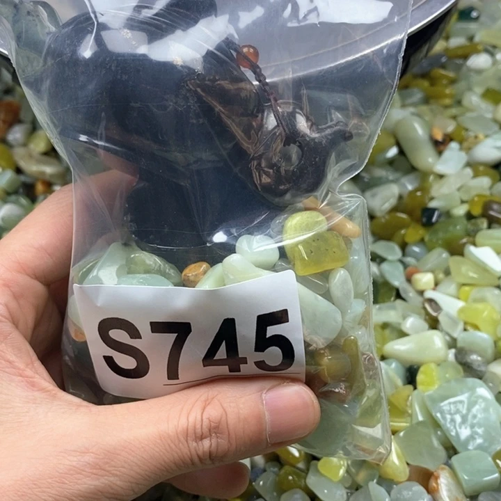 蛇纹石玉未镶嵌鱼缸石