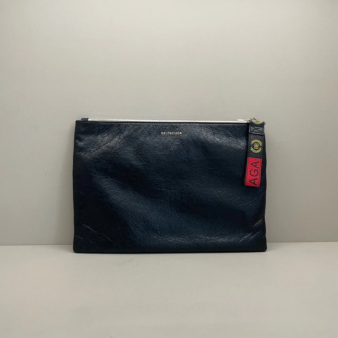 Balenciaga 金色字母logo软皮手拿公文包/99新/3644