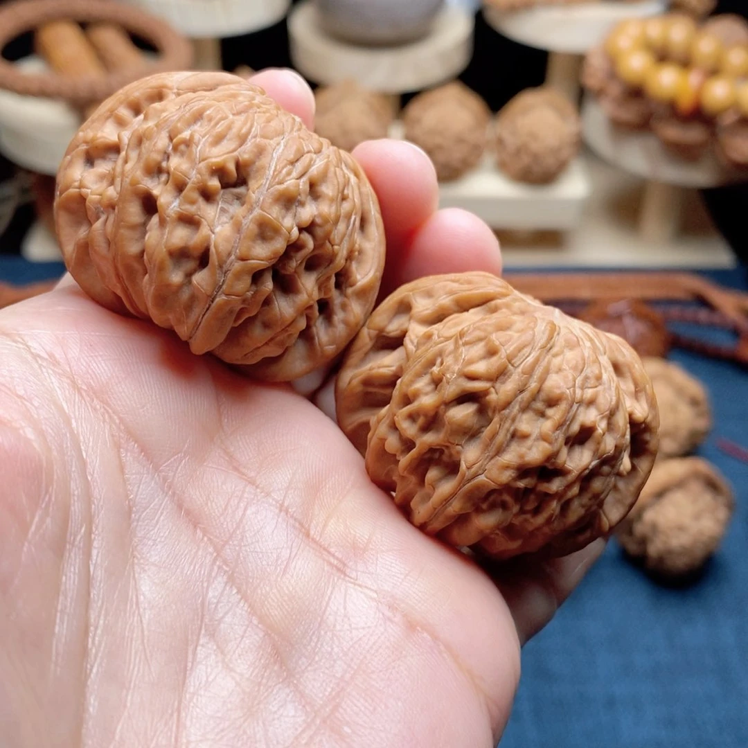 吊坠桃核磨盘狮子头42