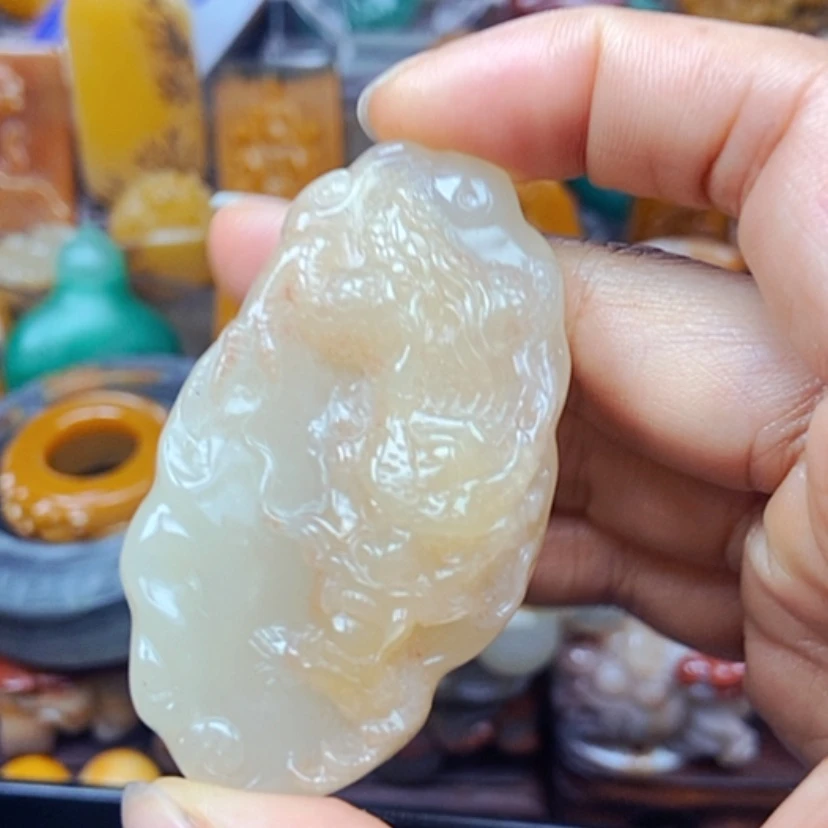 【闪购商品】未镶嵌石英质玉（黄龙玉）颈饰
