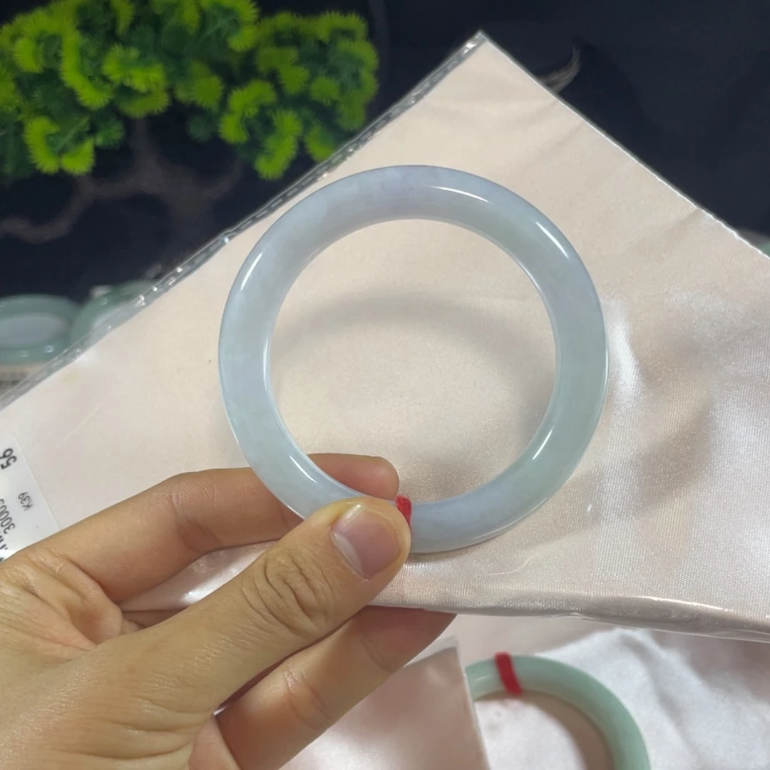 未镶嵌手镯翡翠天然翡翠手镯