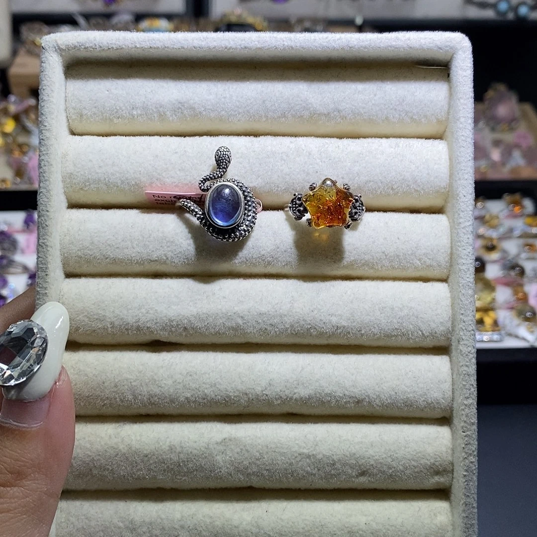 暗***i戒指银S925镶嵌水晶