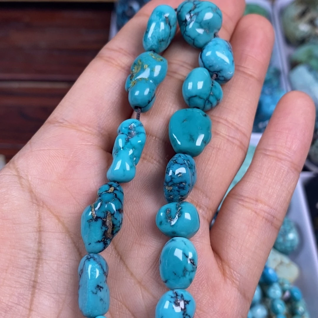 绿松石未镶嵌颈饰