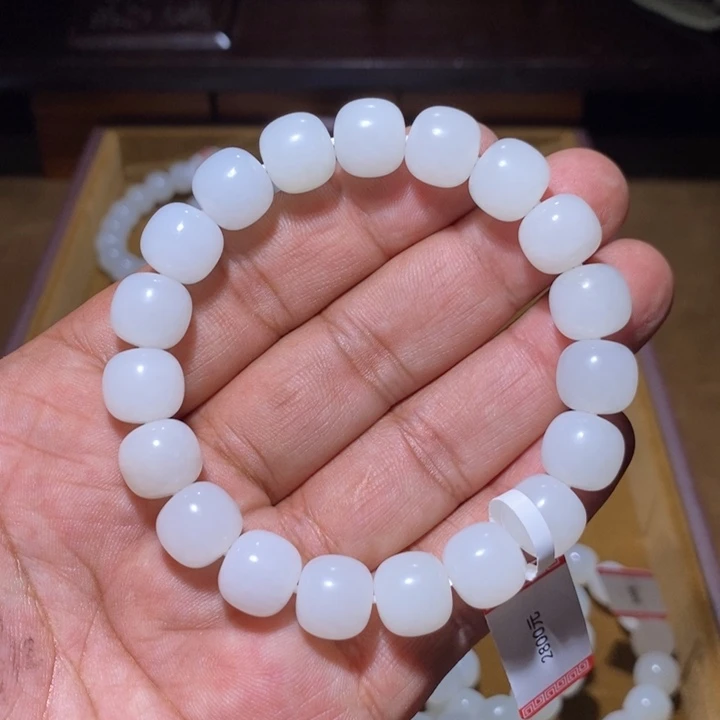 甬***滩和田玉（白玉）未镶嵌颈饰