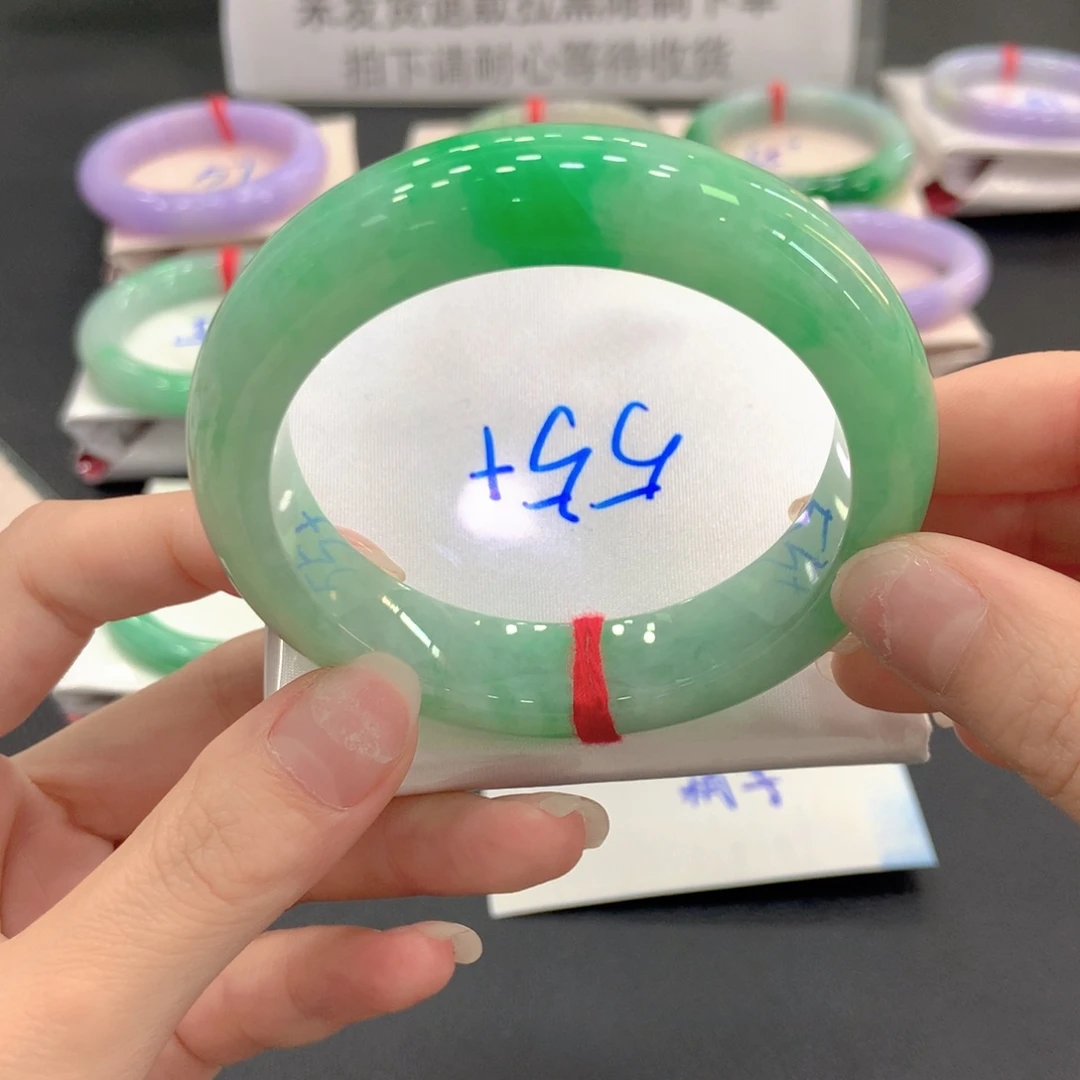 翡翠未镶嵌手镯翡翠