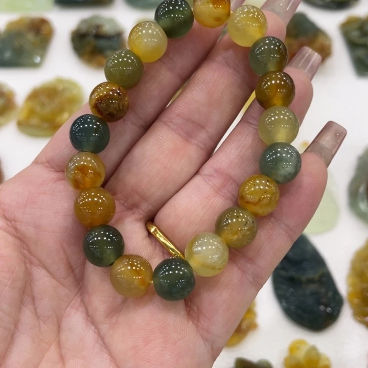 蛇纹石玉未镶嵌颈饰