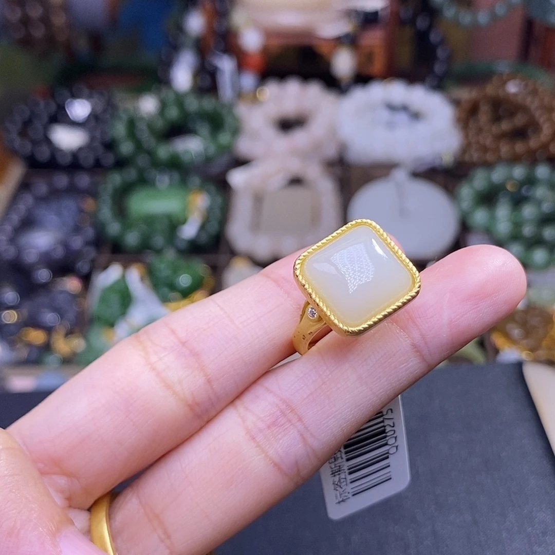 未镶嵌戒指和田玉孤品清货