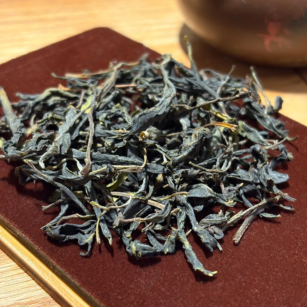 2025年曼松王子山核心产区曼松紫芽(原生种)曼松古茶上等生普洱茶