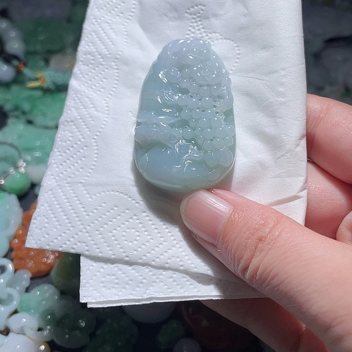 颈饰未镶嵌翡翠天