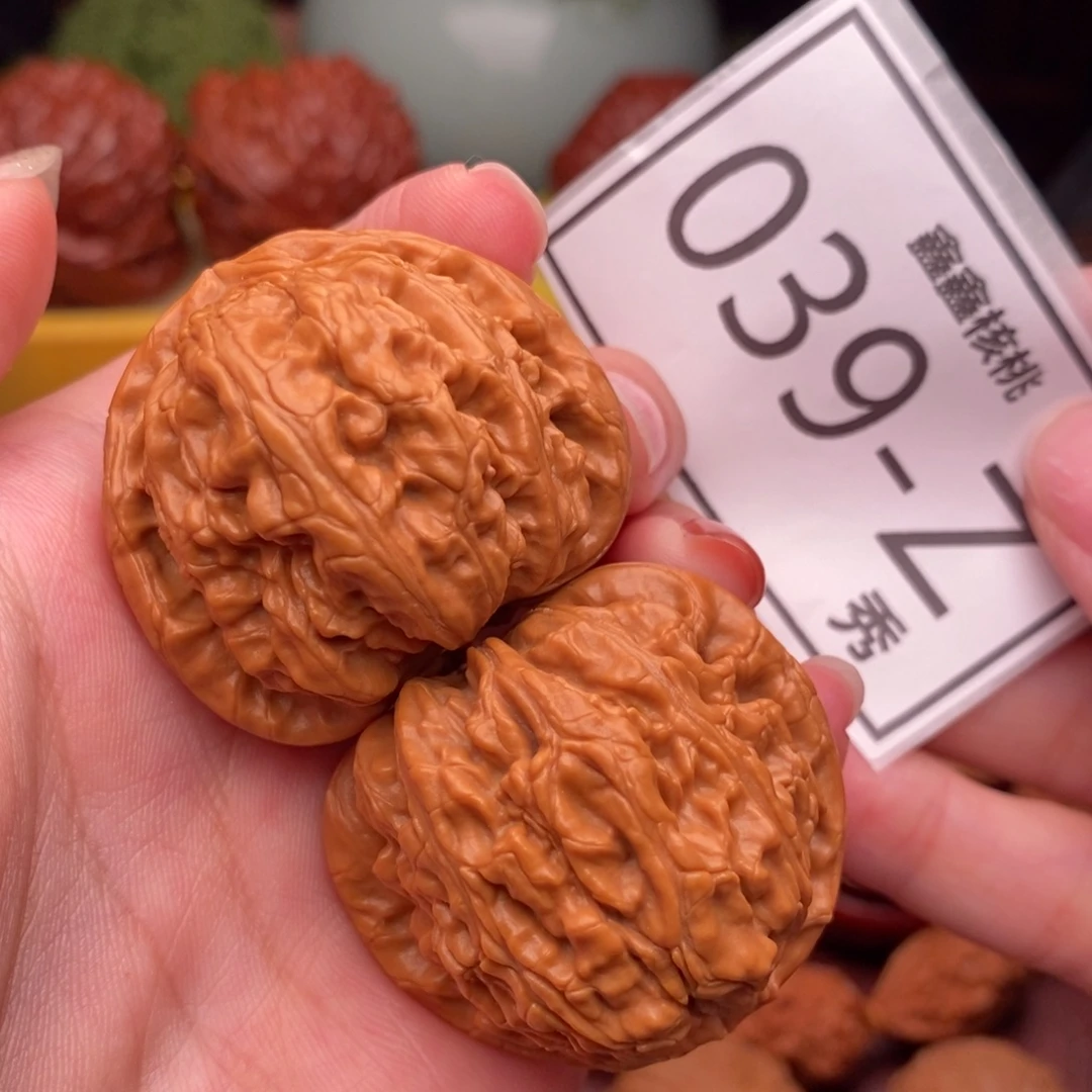 桃核把件白狮39……