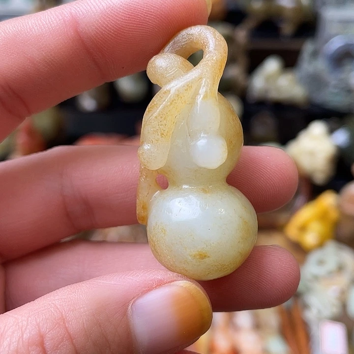 和田玉（糖玉）未镶嵌颈饰