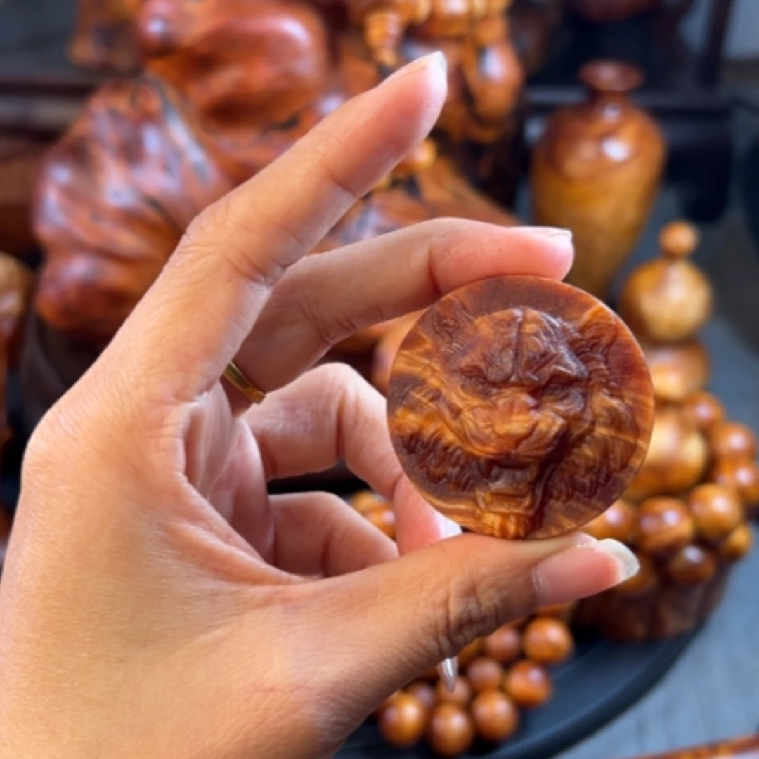 【闪购商品】松木（琥珀木）把件老***途