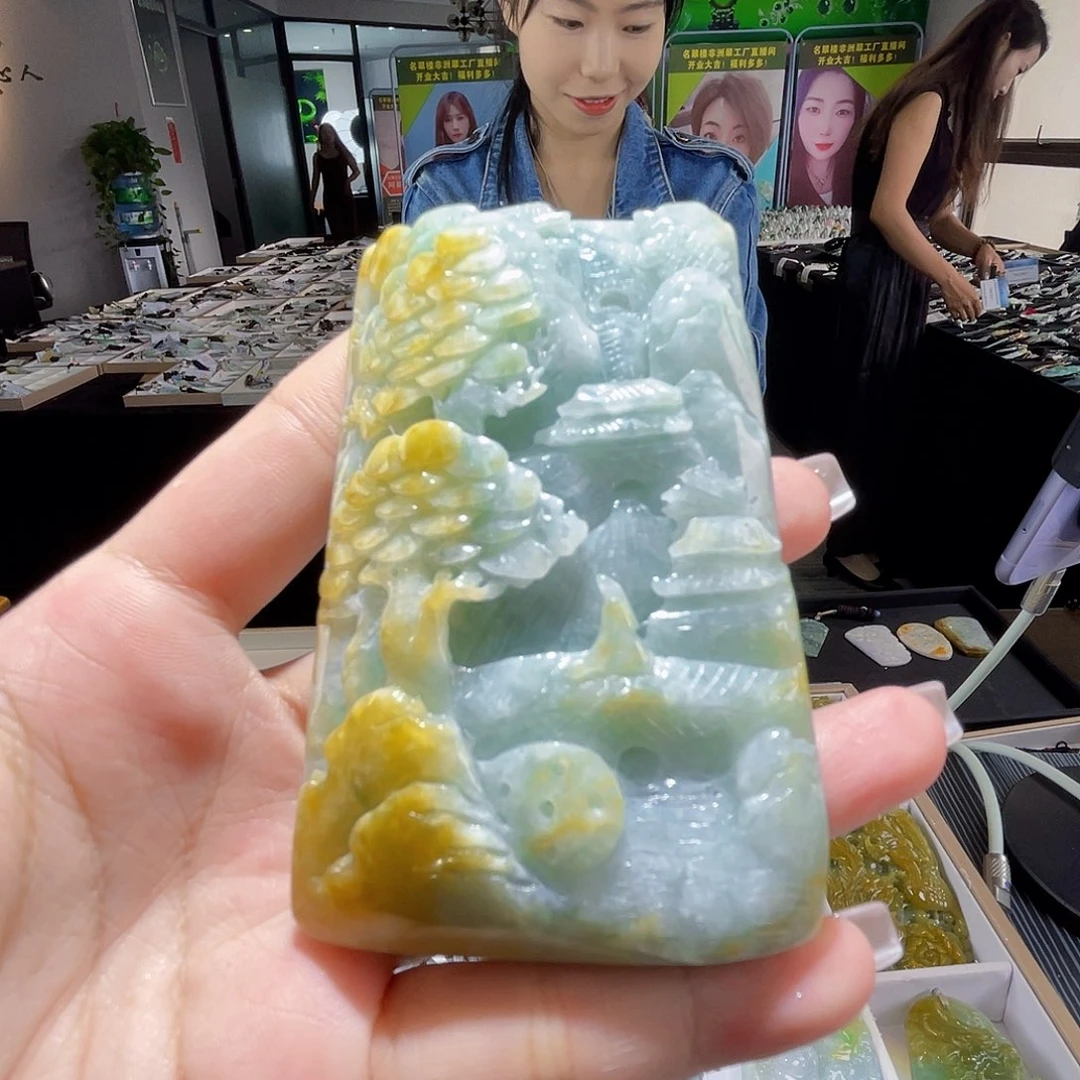 颈饰未镶嵌翡翠一个