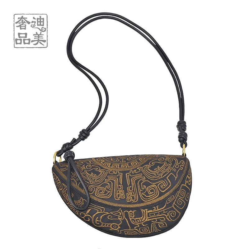 七七-（满青铜纹牛角包）盘金绣香云纱老料可调节单肩斜挎包30*18*7