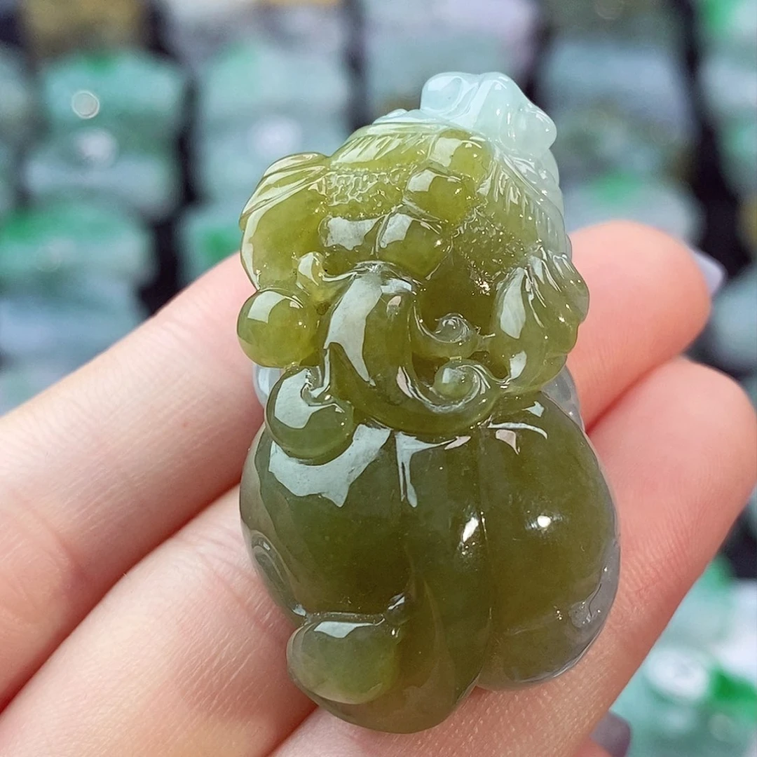 颈饰未镶嵌翡翠天然