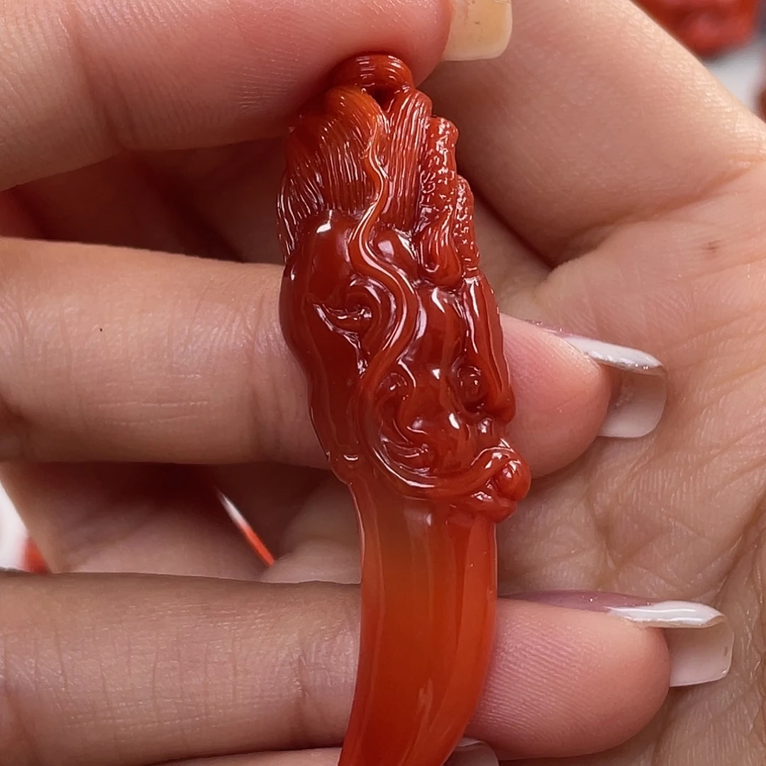 南红玛瑙未镶嵌颈饰