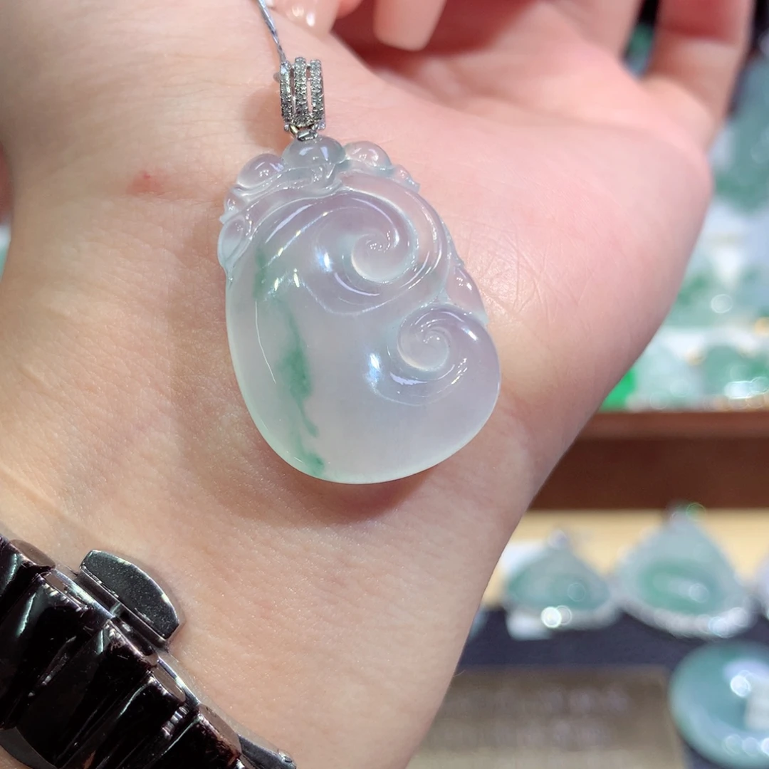 吊坠(不含链)18K金镶嵌翡翠