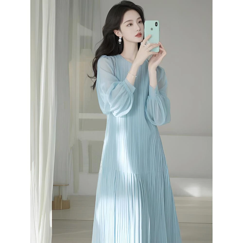 法式气质名媛女神范长裙高端精致高级感超好看温柔风蓝色连衣裙春