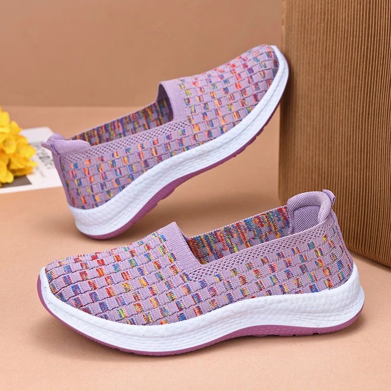 2025春季新款女士软底老年妈妈鞋老北京布鞋夏季网面轻便老人女鞋