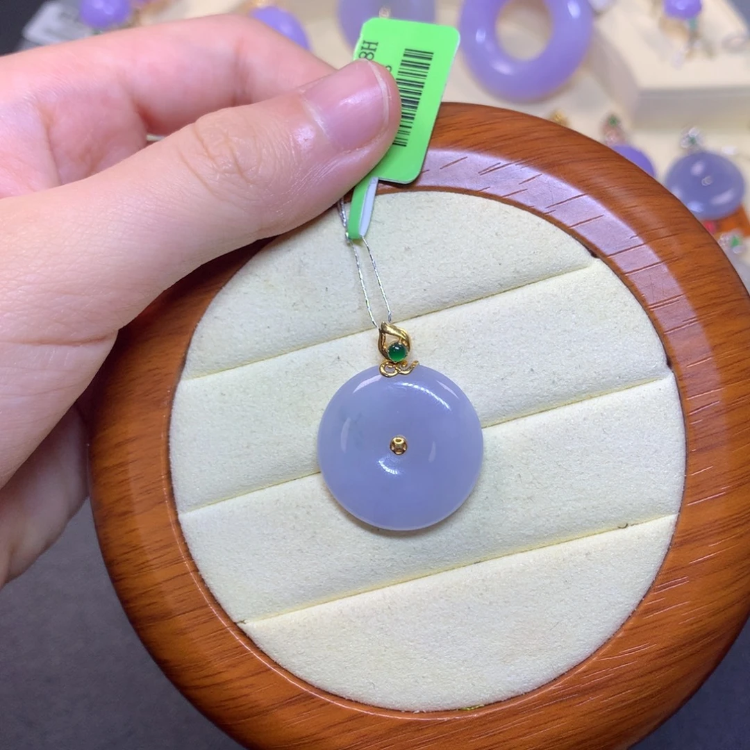 翡翠18K金镶嵌颈饰天然