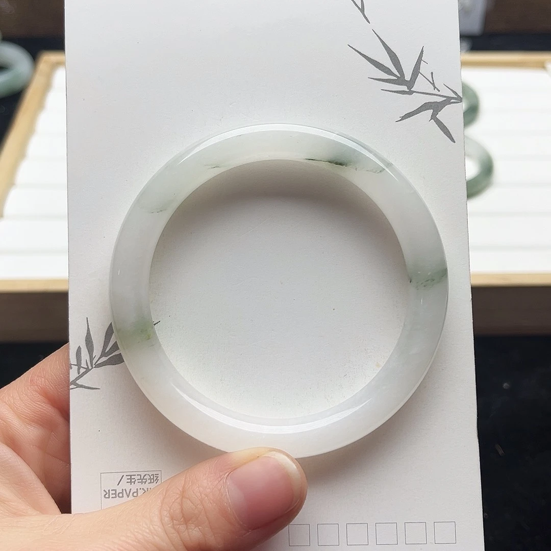 未镶嵌手镯石英质玉35