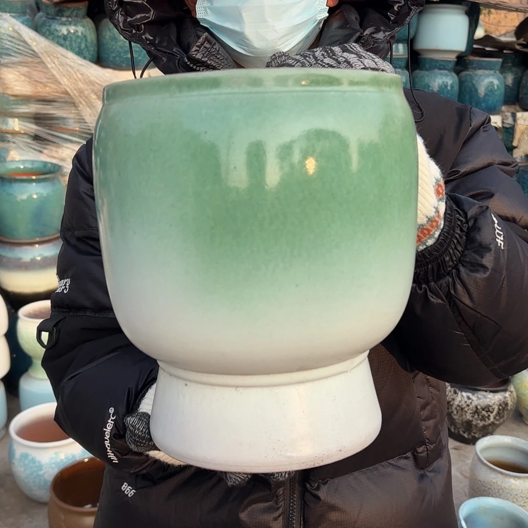 高度25厘米口徑20厘米