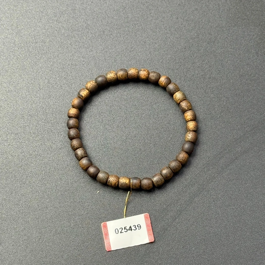 LOT.19海南莺歌绿奇楠手链6.4mm鼓珠单圈手串/025439