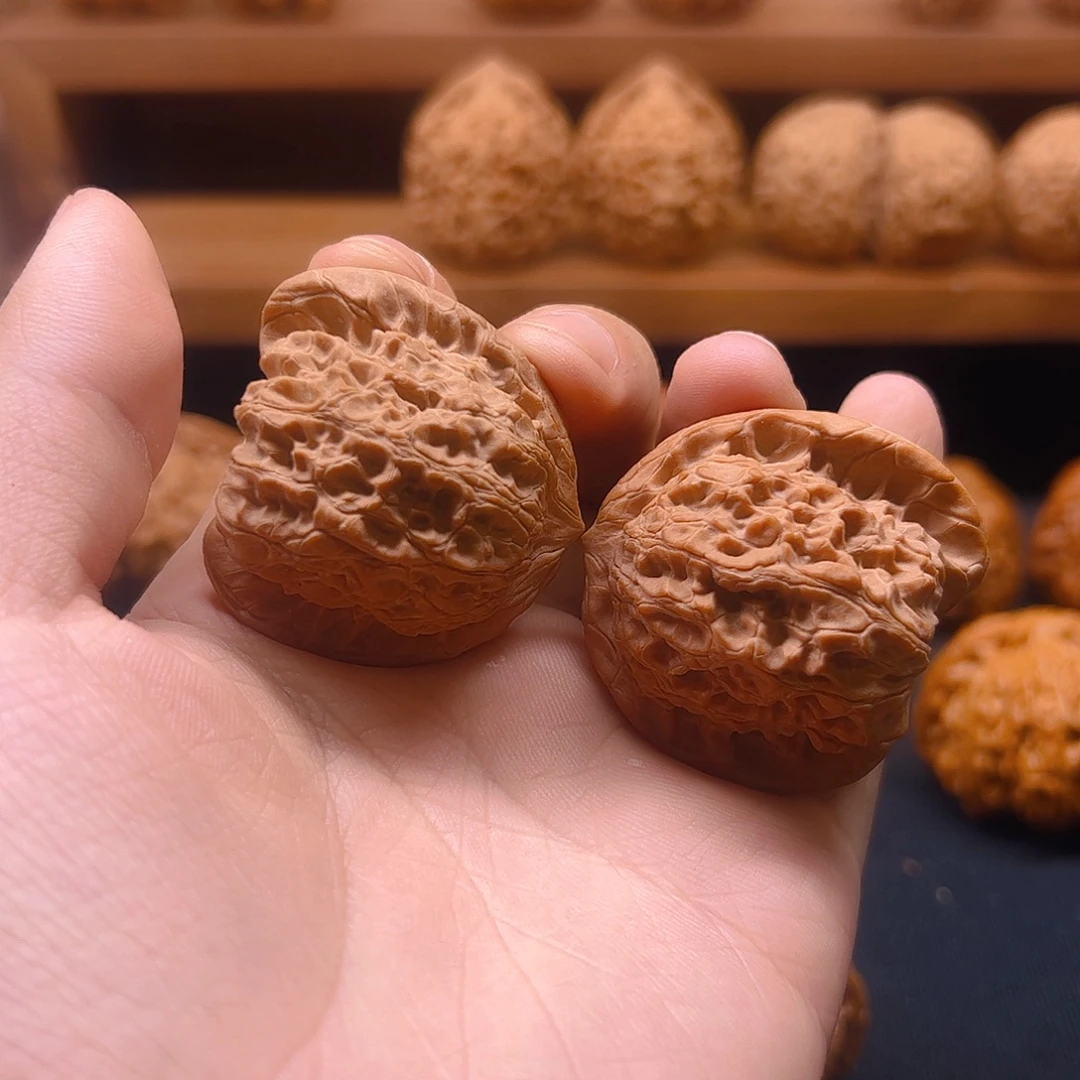 核桃把件血麒麟40全品三角天残