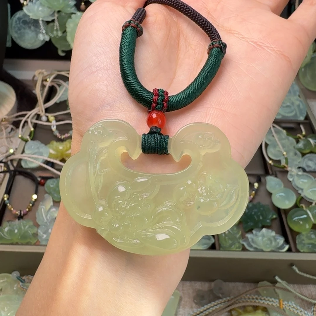 蛇纹石玉项链未镶嵌瑕疵款