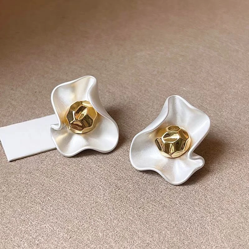 铜合金树脂耳饰 轻奢时尚高级感法式百搭气质手工耳饰 A1