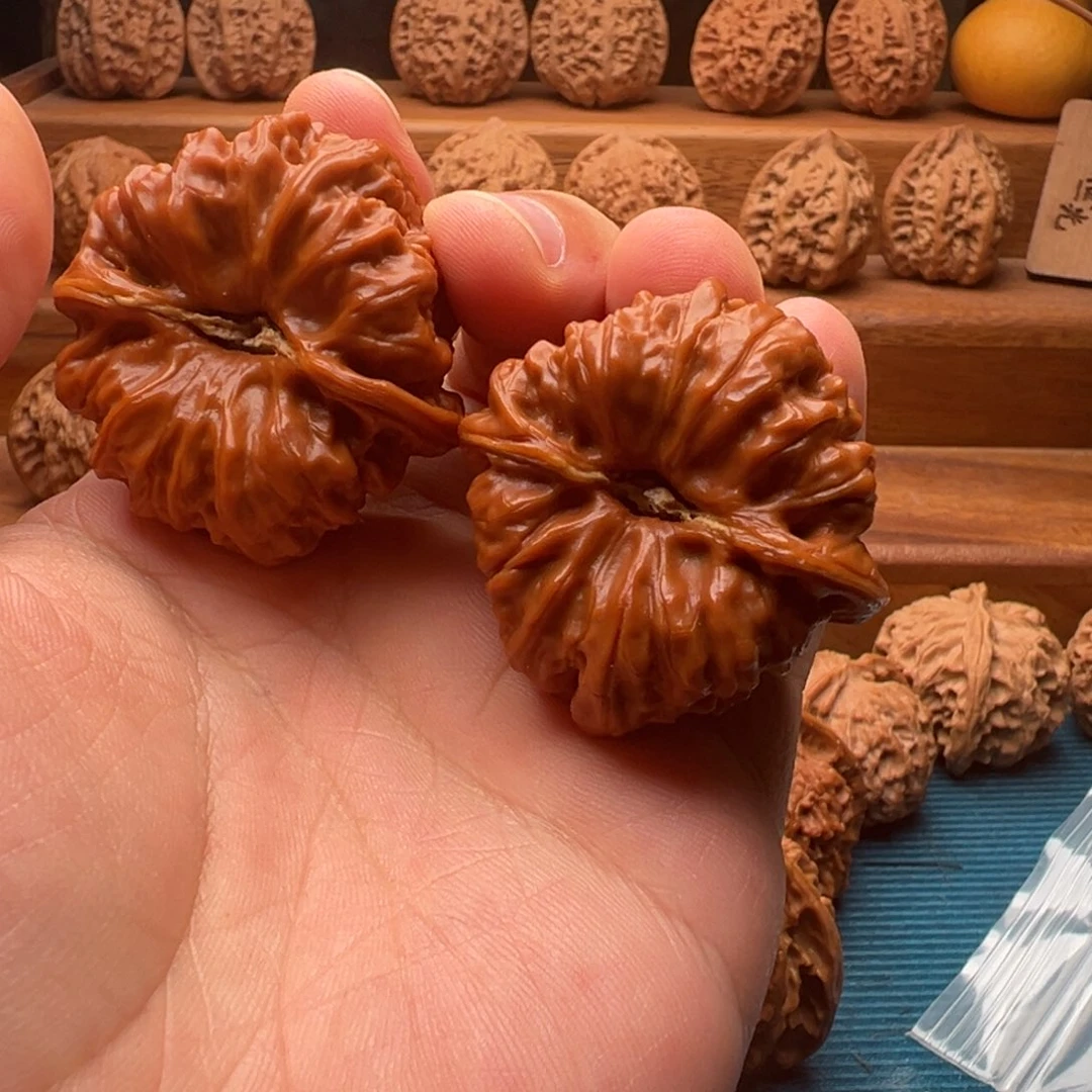 牵***鱼吊坠文玩核桃平谷凹底