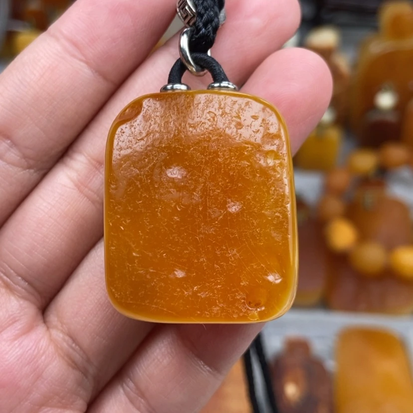 【闪购商品】未镶嵌颈饰琥珀