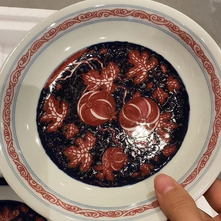 摆件陶青花釉里红地皮壶承