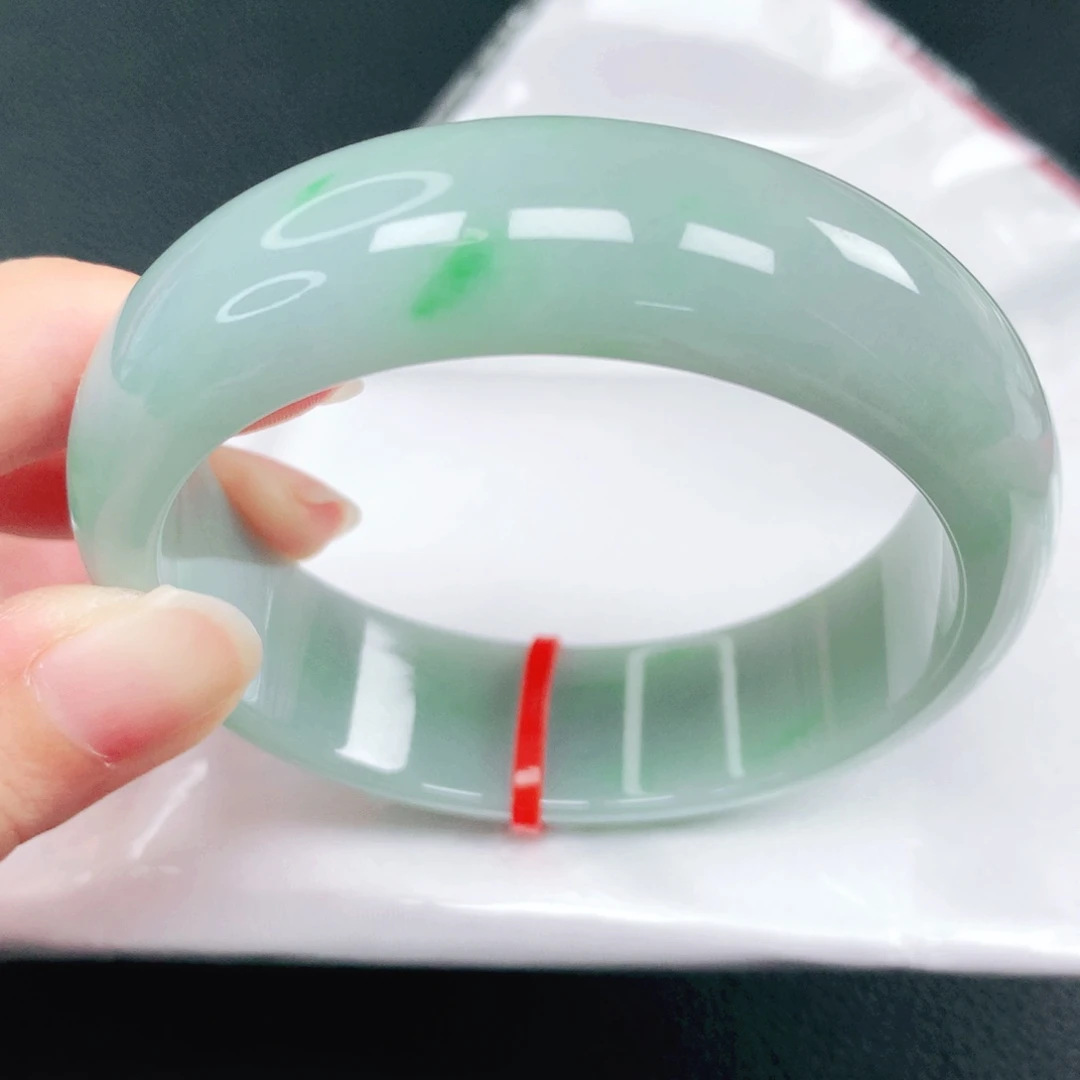 翡翠未镶嵌手镯57圈
